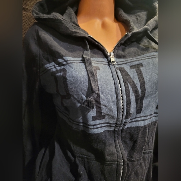 PINK Victoria ’s Secret Zippered Hoodie Size Medium - Picture 2 of 7